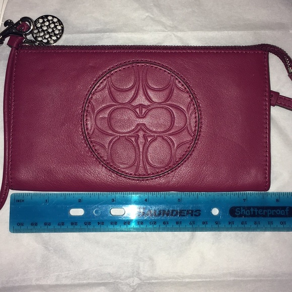 NWT Coach red leather wallet with wrist strap - Picture 7 of 8
